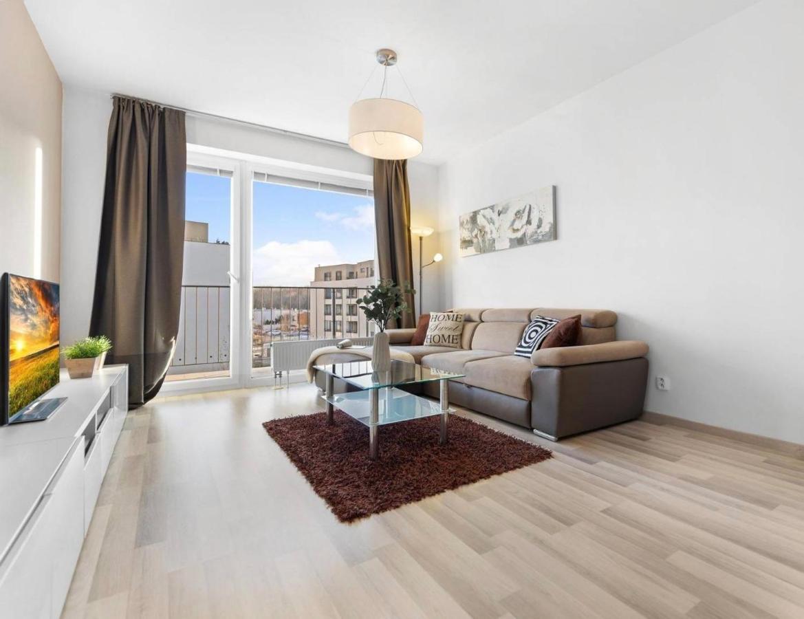 Sunflower - Modern Large Charming Apartment With Balcony Pozsony Kültér fotó